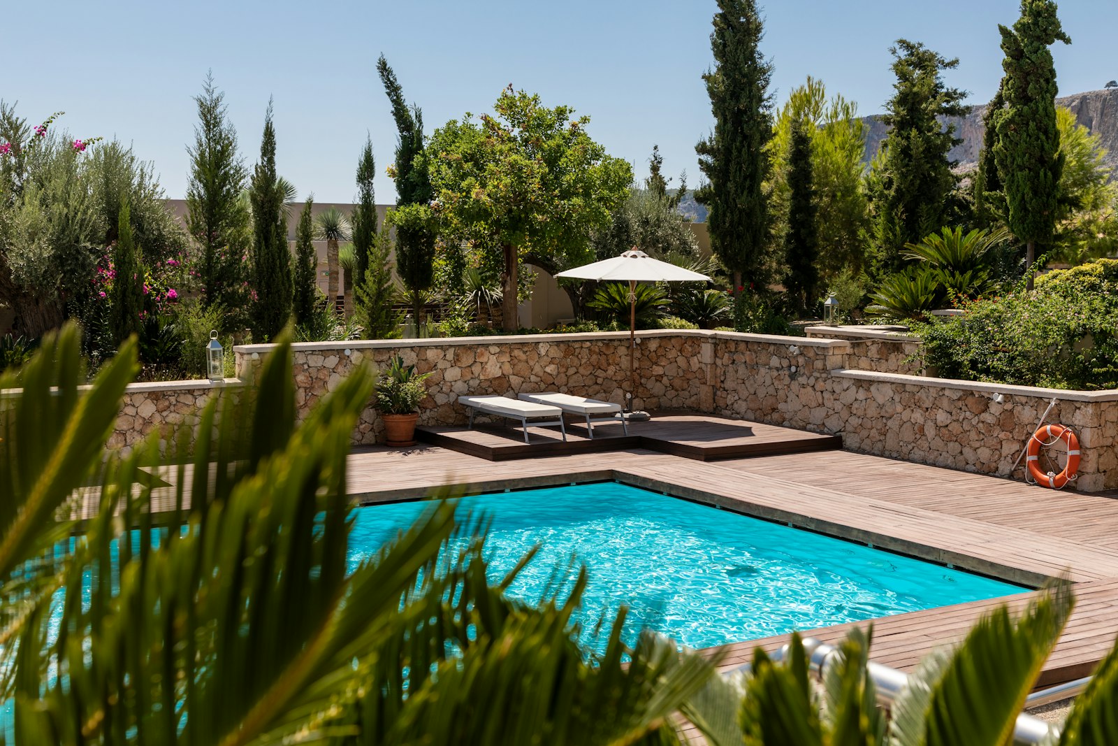 Vallarta Pools pool services